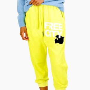 NWT Never Been Worn! FREECITY LARGE LOGO SUNFADES SWEATPANT YELLOW XS X-Small